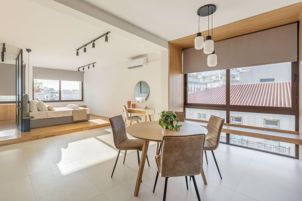 Athinais Luxury 1